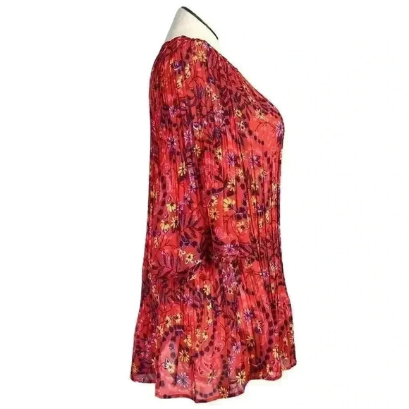 Woman Within Women L 18 20 Pleated Floral Blouse Top Red Multicolor LS Studs - Picture 3 of 8